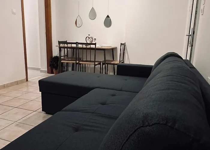 Apartment Comfortable Near The Sea